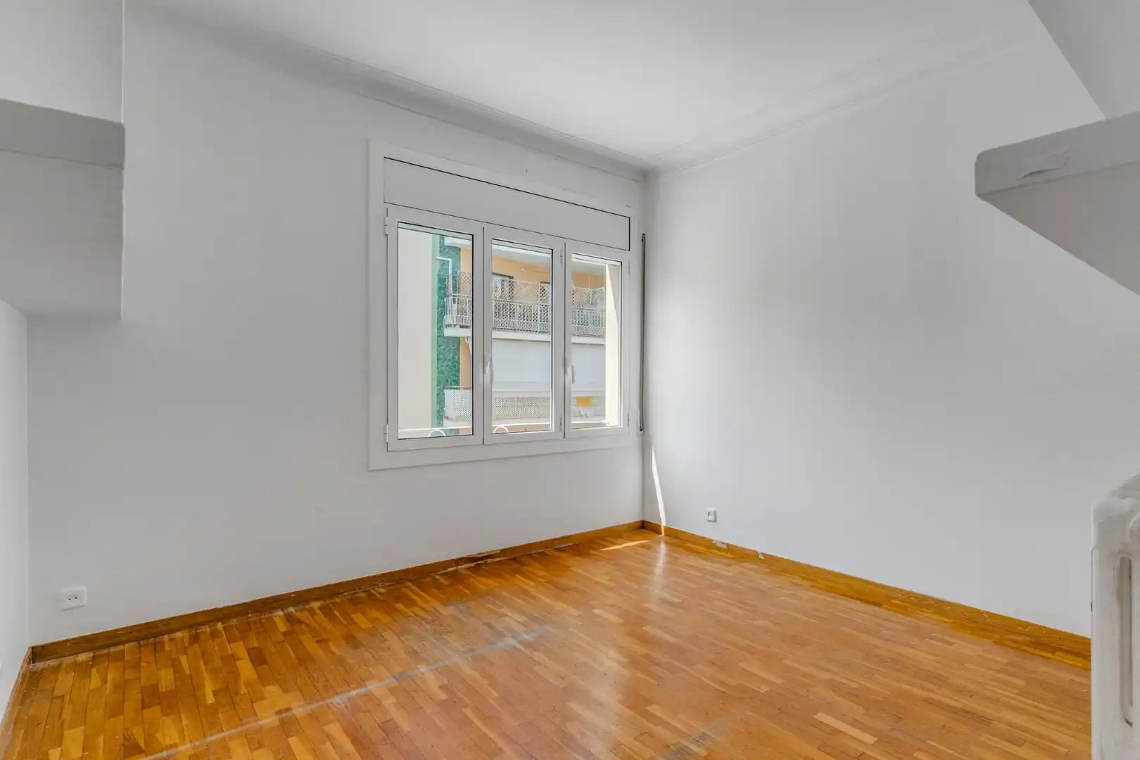 Habitación de Piso en venta en Barcelona con Calefacción, Parquet y Trastero