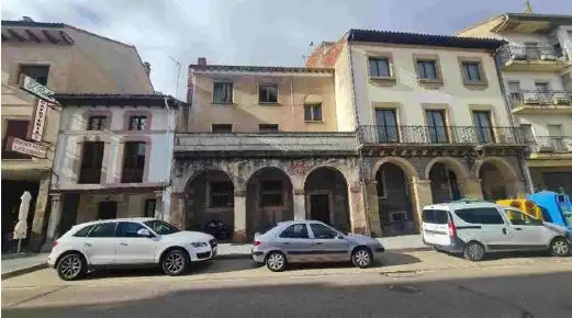 Vista exterior de Edificio en venta en Cervera de Pisuerga