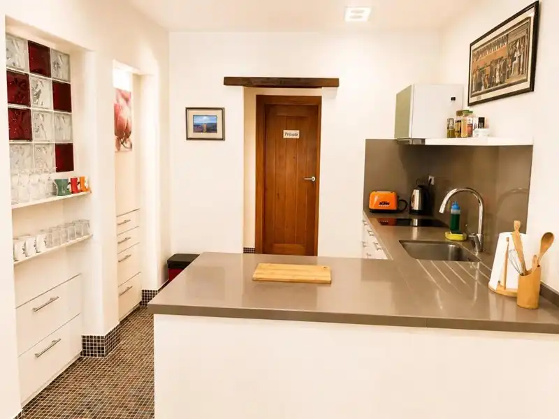 Cuina de Casa o xalet en venda en Granada amb Calefacció, Jardí privat i Parquet