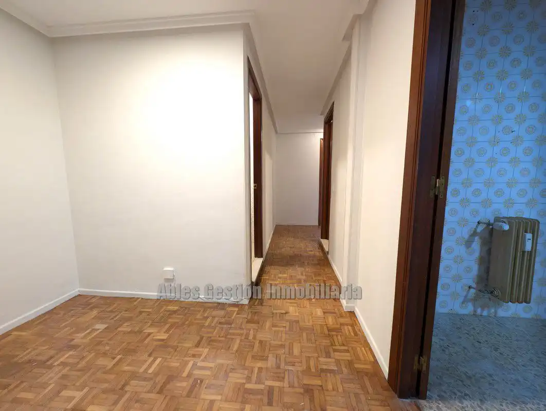 Piso en venta en Oviedo  con Calefacción, Parquet y Terraza