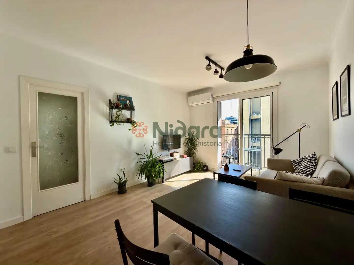 Living room of Flat for sale in Barcelona  with Air Conditioner, Heating and Parquet flooring