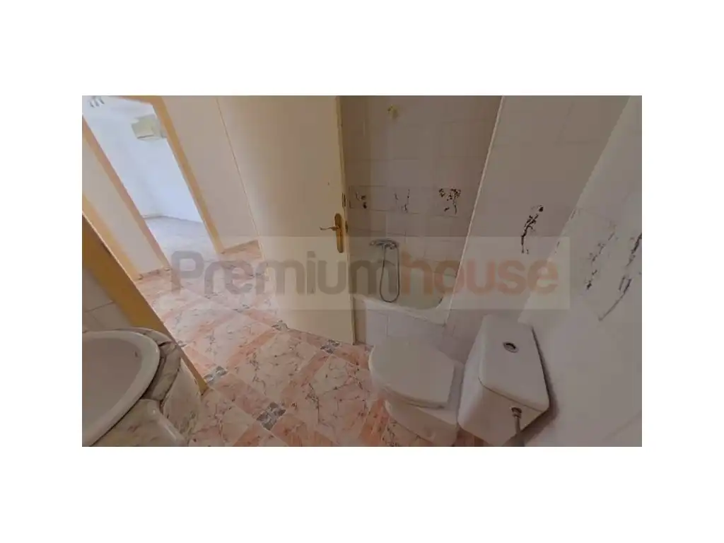 Bathroom of Flat for sale in L'Espluga de Francolí  with Balcony