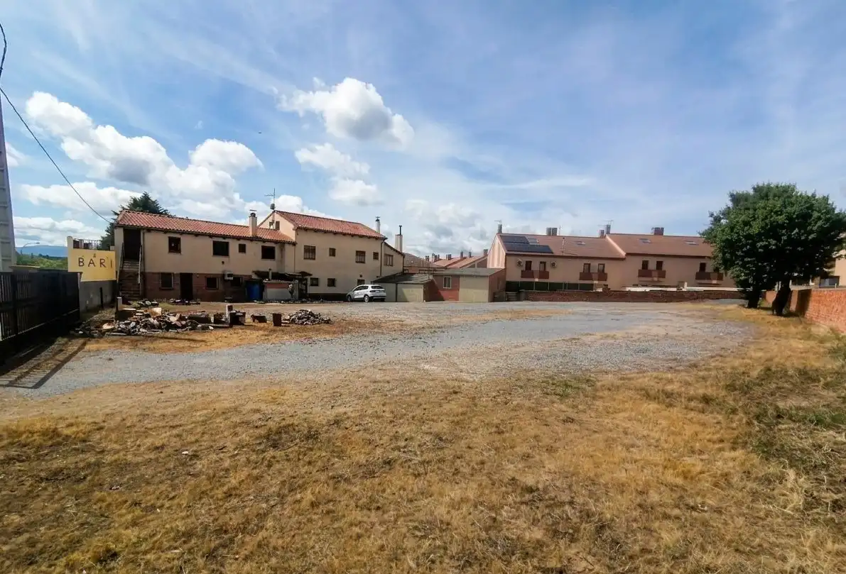 Edificio en venta en Roda de Eresma