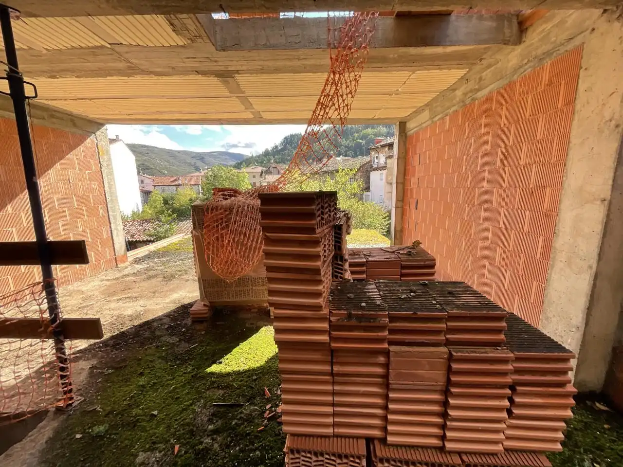 Vista exterior de Edificio en venta en Ezcaray
