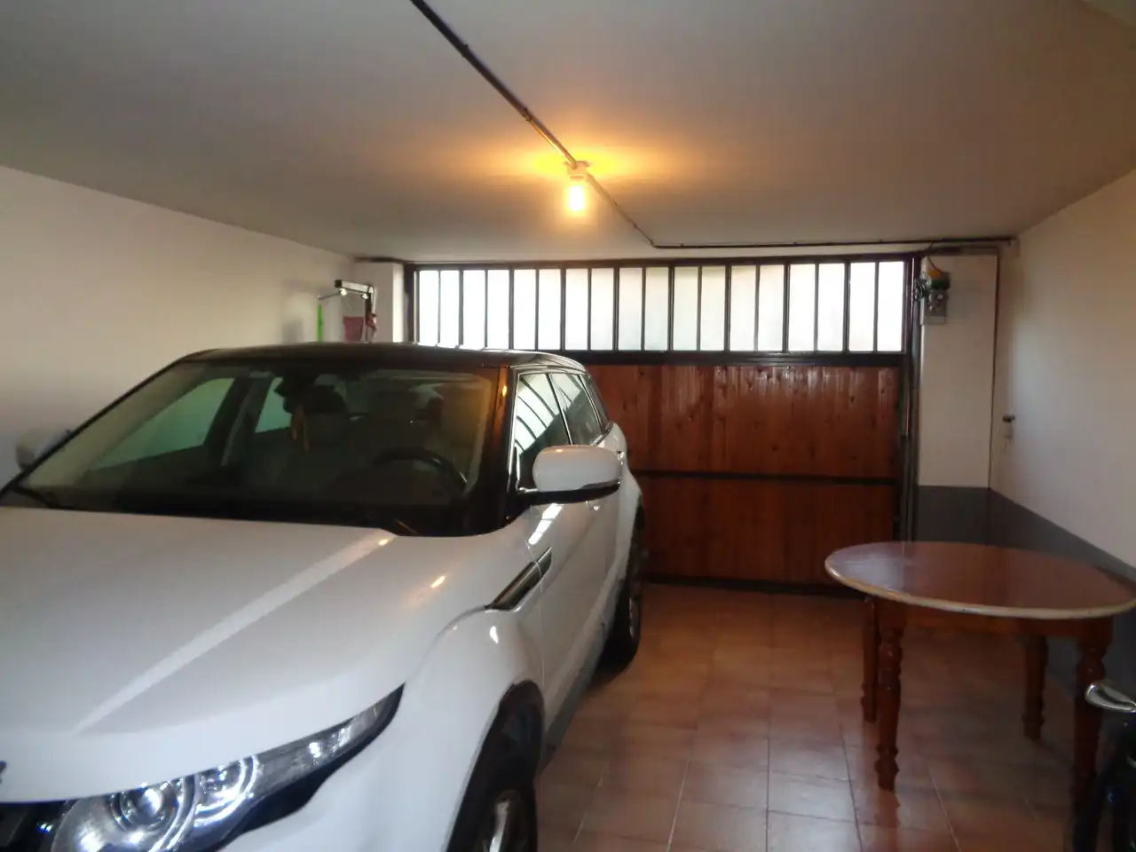 Parking de Casa adosada en venta en Haro con Calefacción, Jardín privado y Terraza
