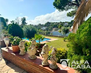 Garden of House or chalet to rent in Lloret de Mar  with Air Conditioner, Swimming Pool and Balcony