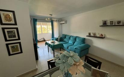 Living room of Flat for sale in  Sevilla Capital