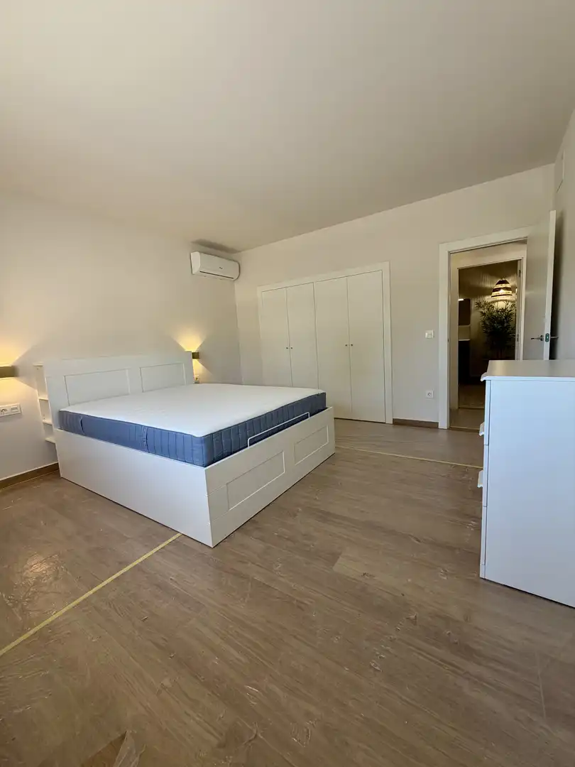 Dormitori de Casa o xalet de lloguer en Elche / Elx amb Aire condicionat, Terrassa i Piscina