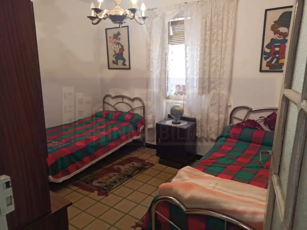 Habitación de Casa o chalet en venta en Santa Coloma