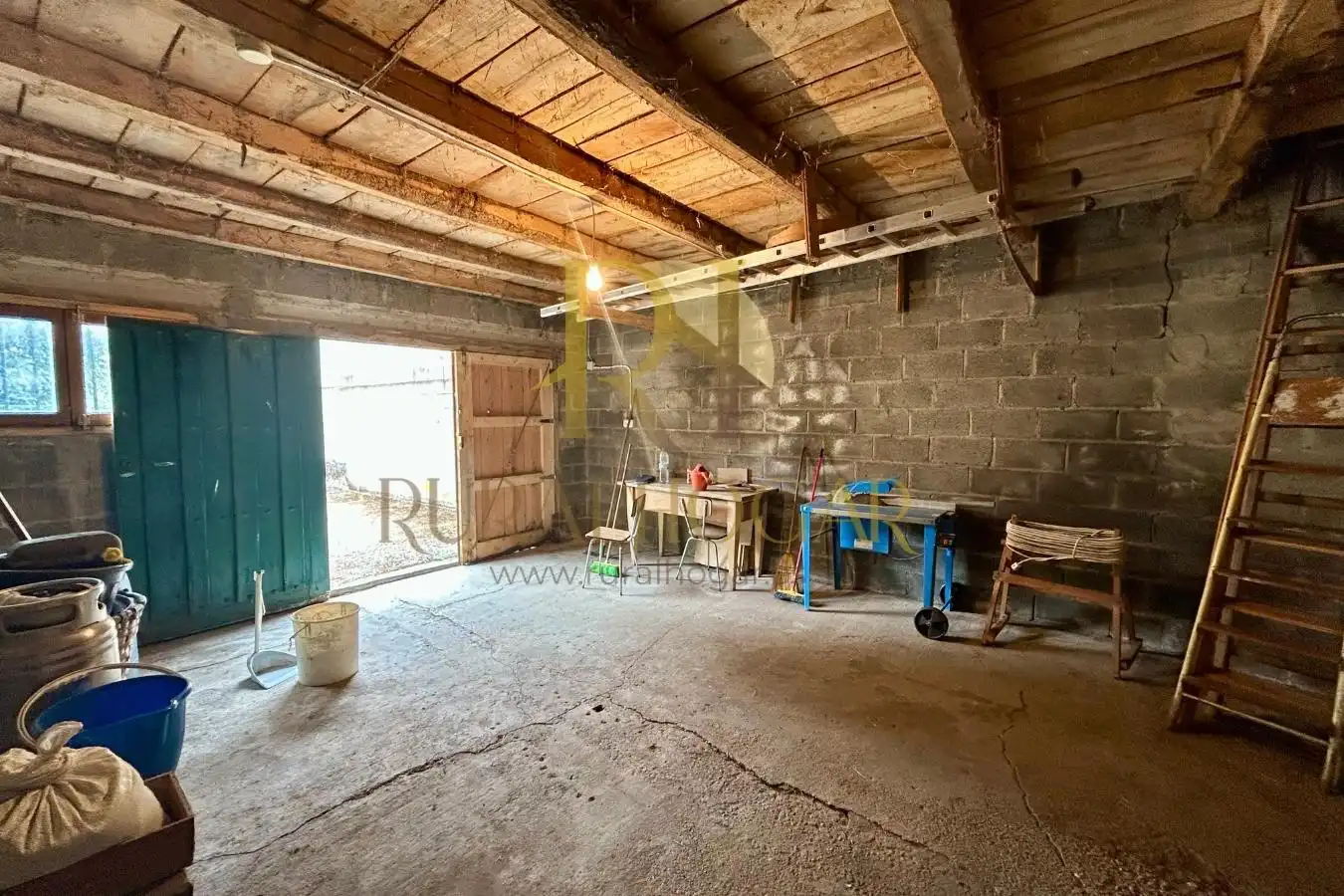 Casa adosada en venta en Cabrillanes con Calefacción, Jardín privado y Amueblado