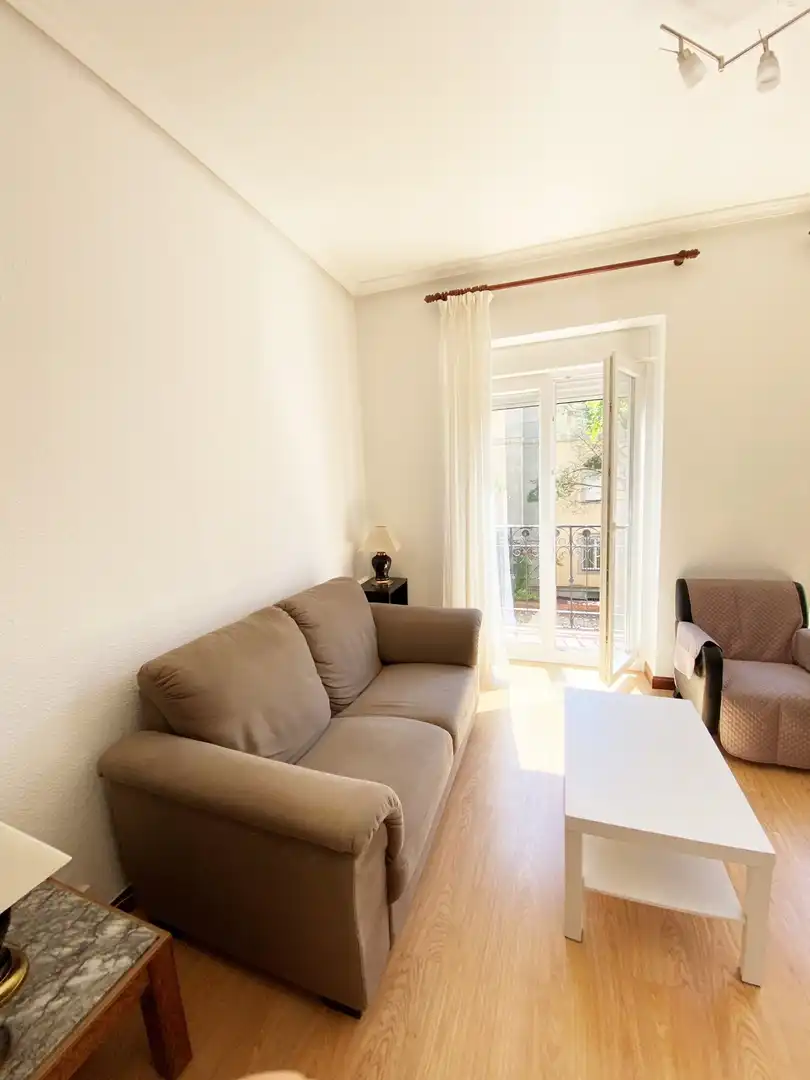 Sala de estar de Piso en venta en Madrid con Calefacción, Amueblado y Horno