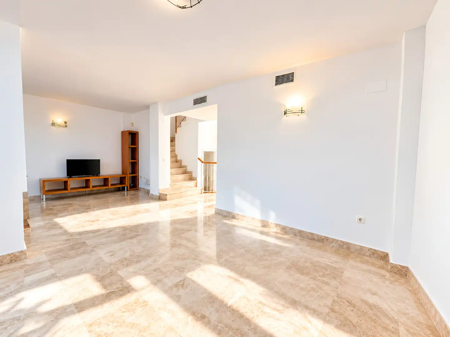 Adosado con piscina en venta en Nueva Andalucía, imagen 6