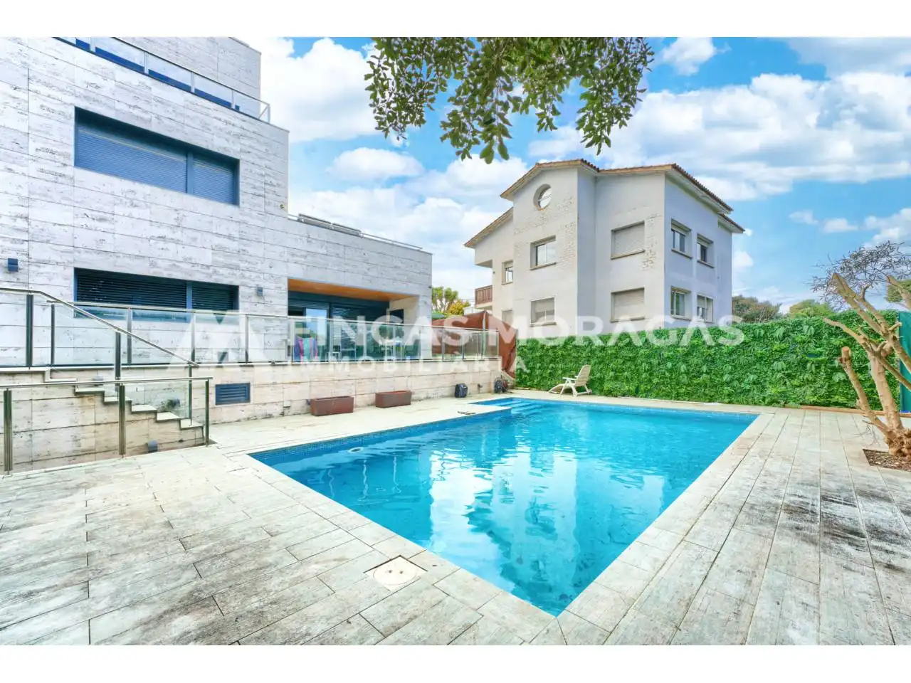 Swimming pool of Houses for sale in Sant Cugat del Vallès  with Air Conditioner, Heating and Private garden