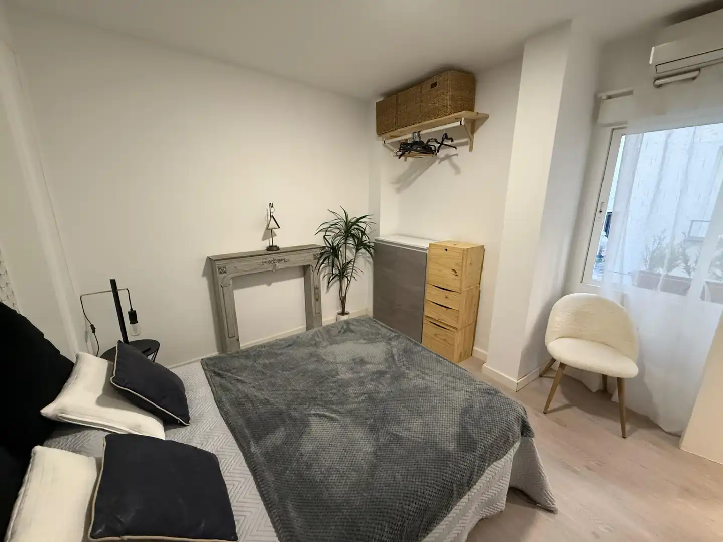 Schlafzimmer von Wohnung zur Miete in Granada mit Klimaanlage, Heizung und Terrasse
