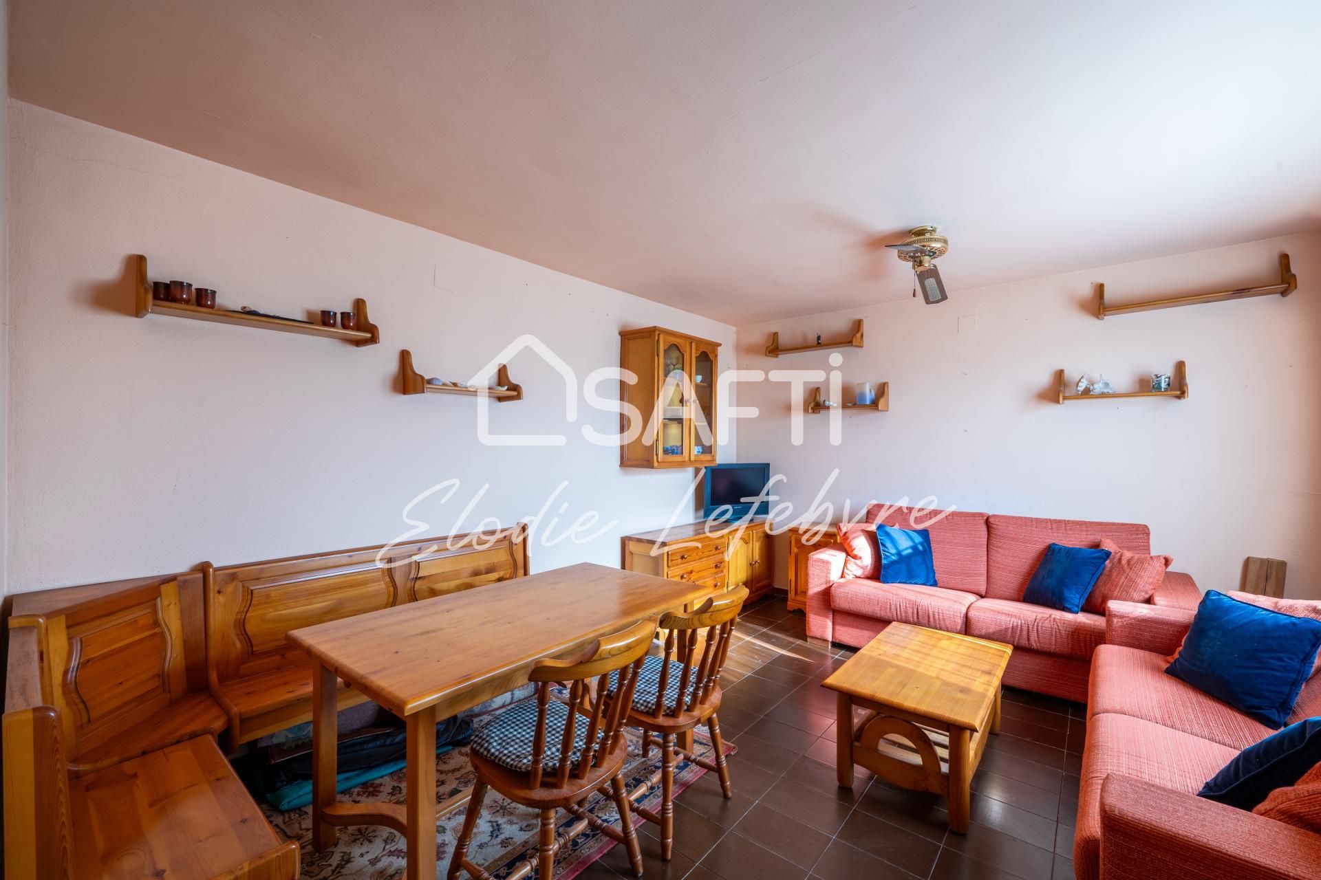 Living room of Study for sale in Empuriabrava  with Air Conditioner