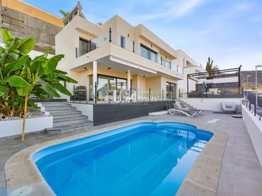 Casa amb piscina en venda a Aragón 9