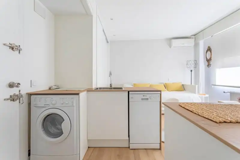 Schlafzimmer von Wohnung zur Miete in Madrid mit Klimaanlage und Möbliert