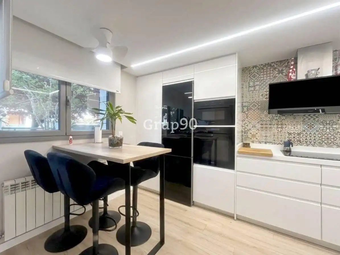 Cocina de Casa adosada en venta en Lleida con Aire acondicionado, Calefacción y Jardín privado