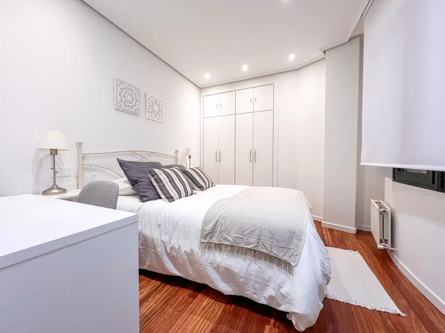 Schlafzimmer von Wohnung zur Miete in Bilbao  mit Heizung, Möbliert und Ofen