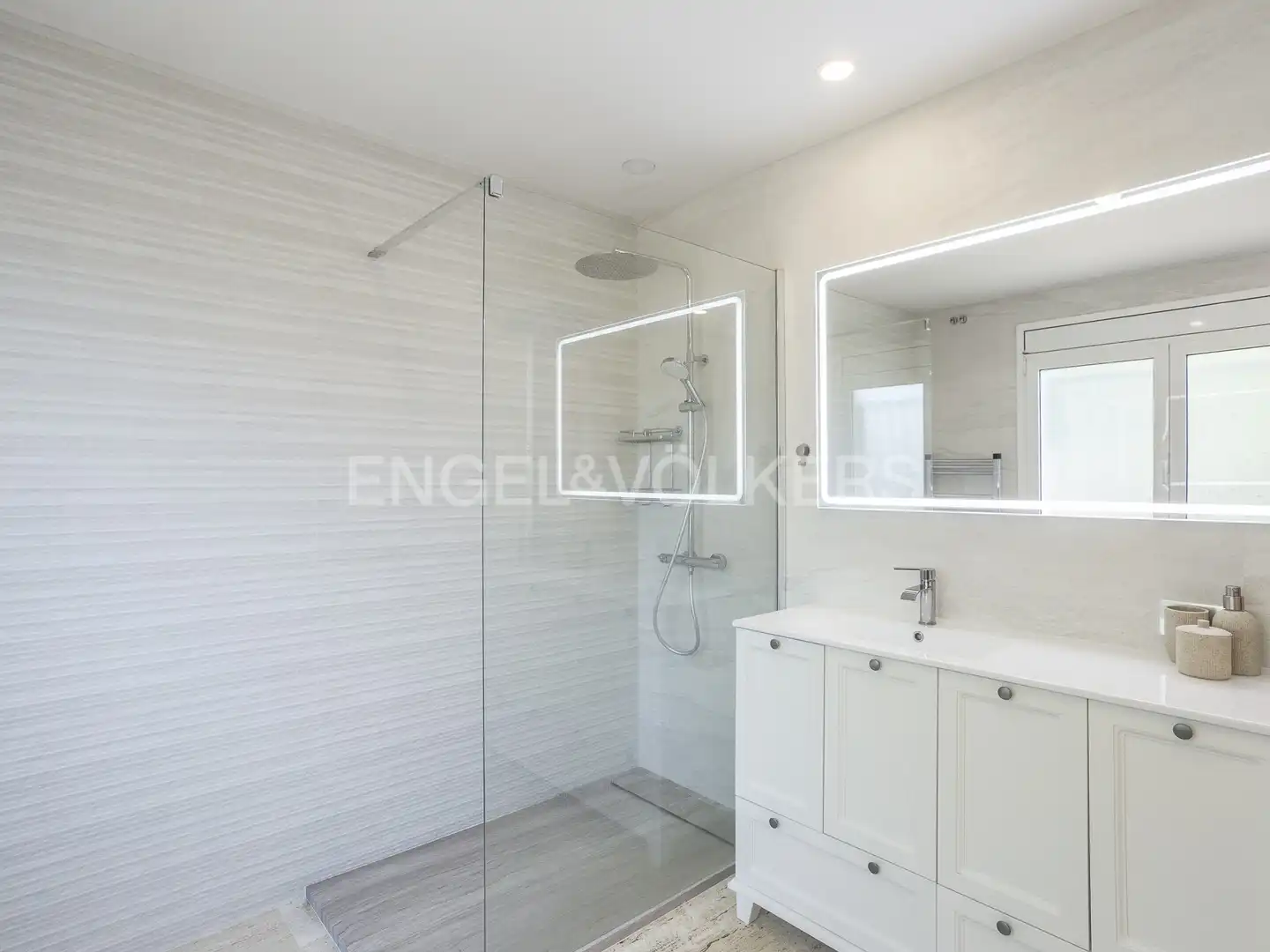 Bathroom of Houses for sale in El Vendrell  with Air Conditioner, Heating and Private garden