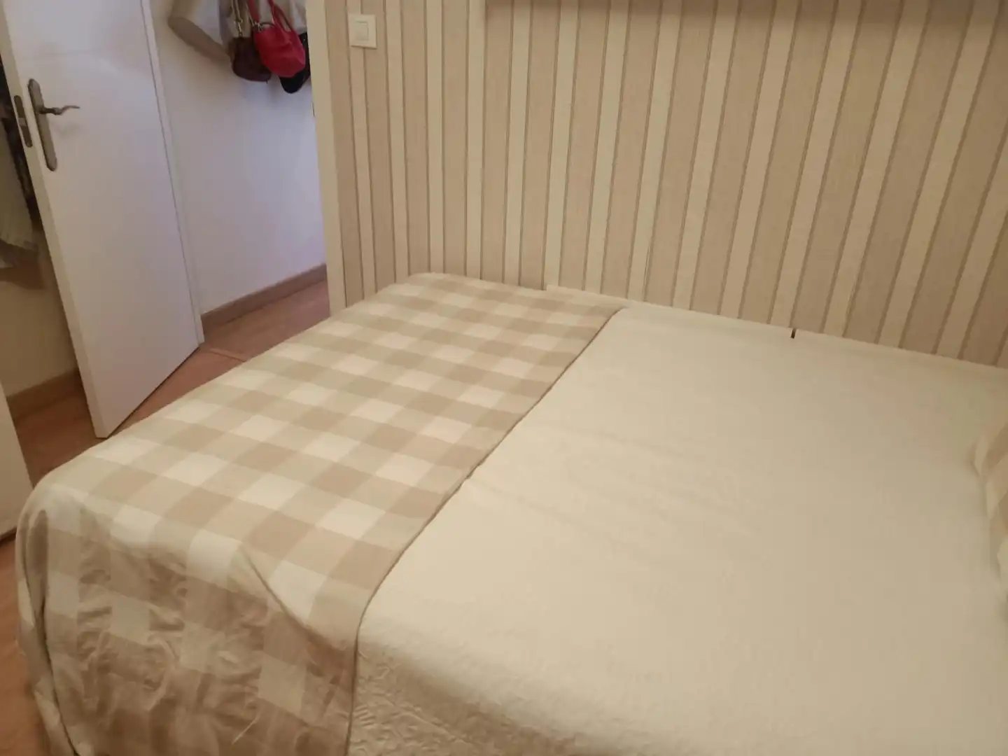 Bedroom of Flat for sale in Gijón   with Heating, Parquet flooring and Furnished