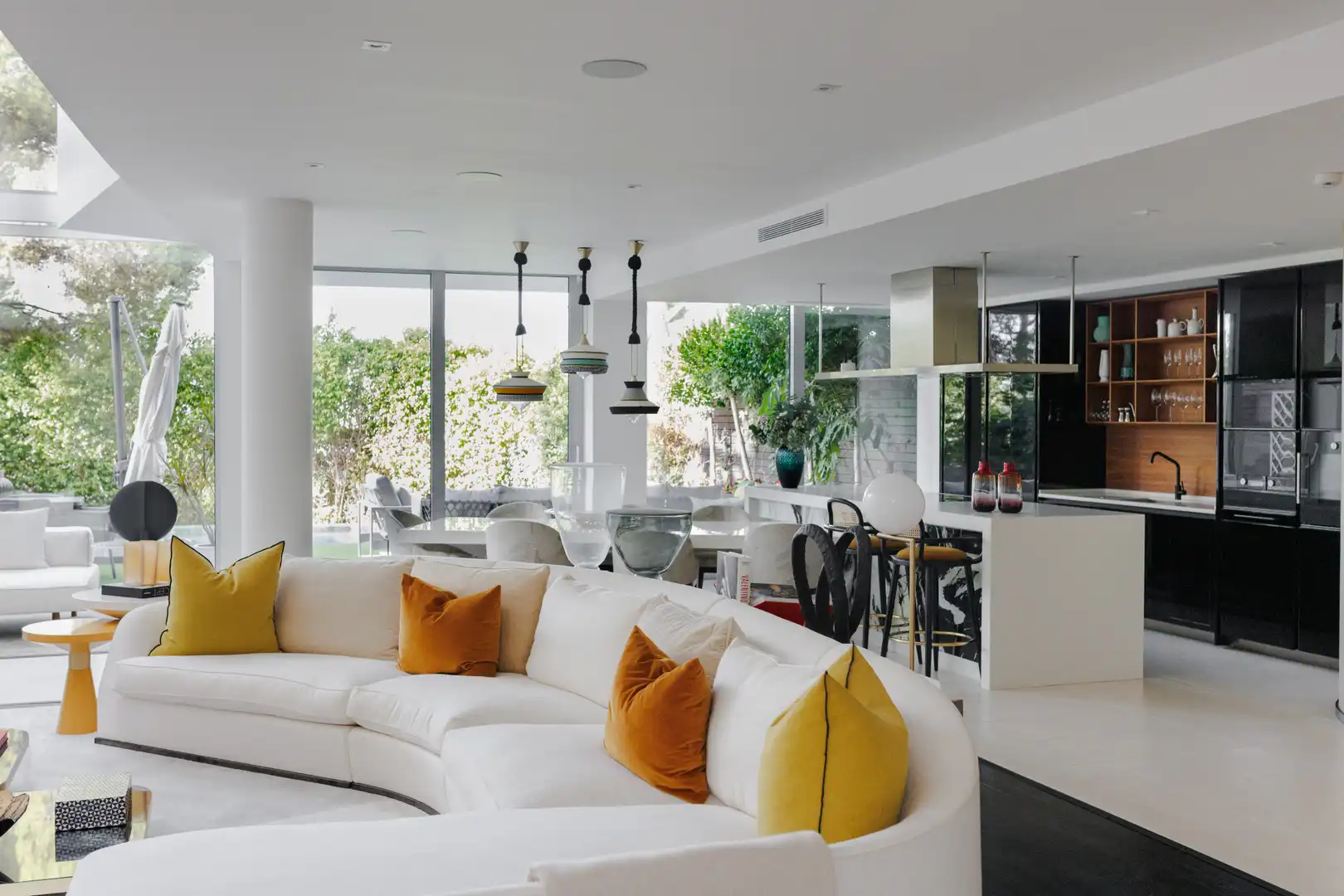Casa aparellada amb balcó en venda a Milla de Oro, imagen 4