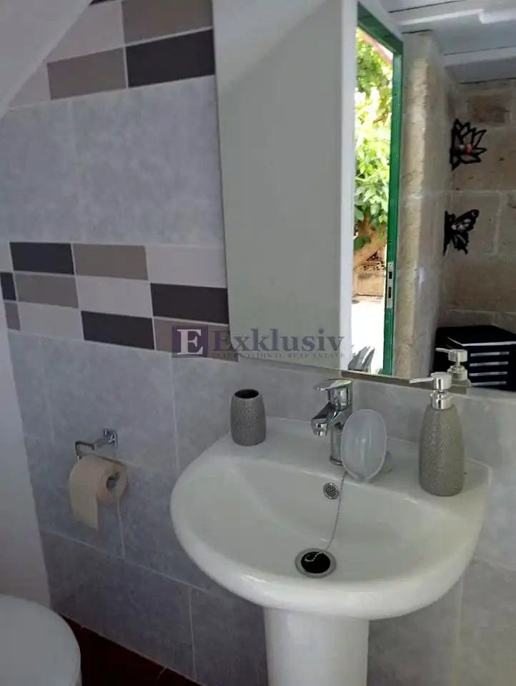 Badezimmer von Erdgeschoss zur Miete in Arafo mit Klimaanlage, Terrasse und Möbliert