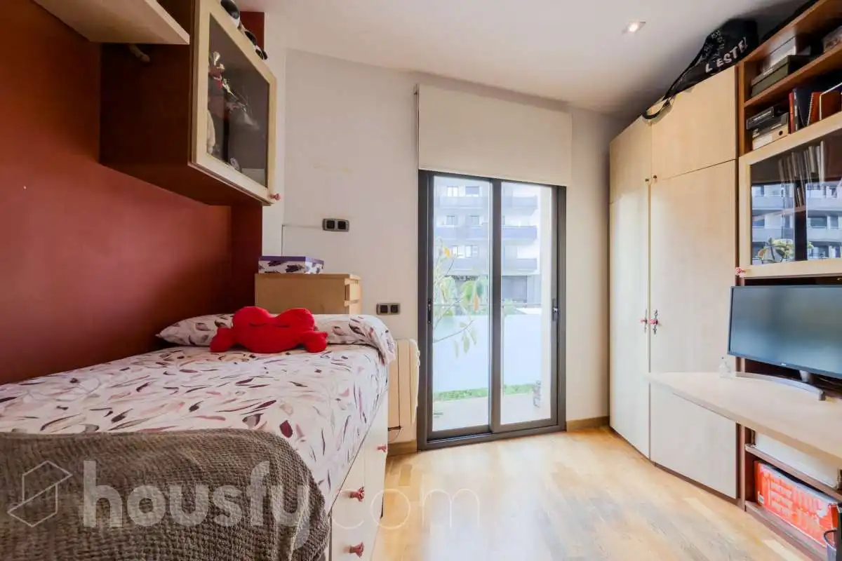 Habitación de Casa o chalet en venta en Barcelona con Aire acondicionado, Calefacción y Jardín privado