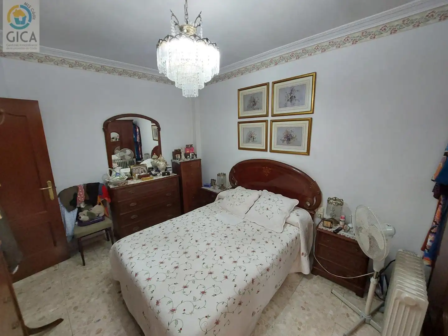 Dormitori de Casa o xalet en venda en Algeciras