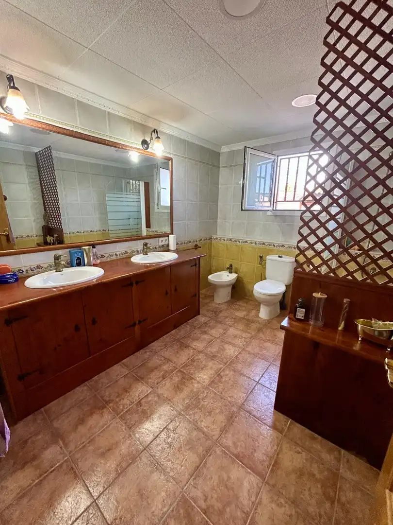 Bany de Casa o xalet en venda en Masquefa amb Aire condicionat, Calefacció i Jardí privat