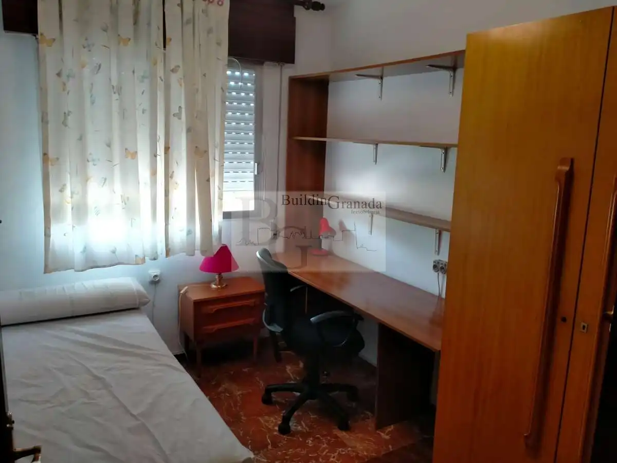 Schlafzimmer von Wohnung zur Miete in Granada mit Terrasse, Möbliert und Gemeinschaftspool