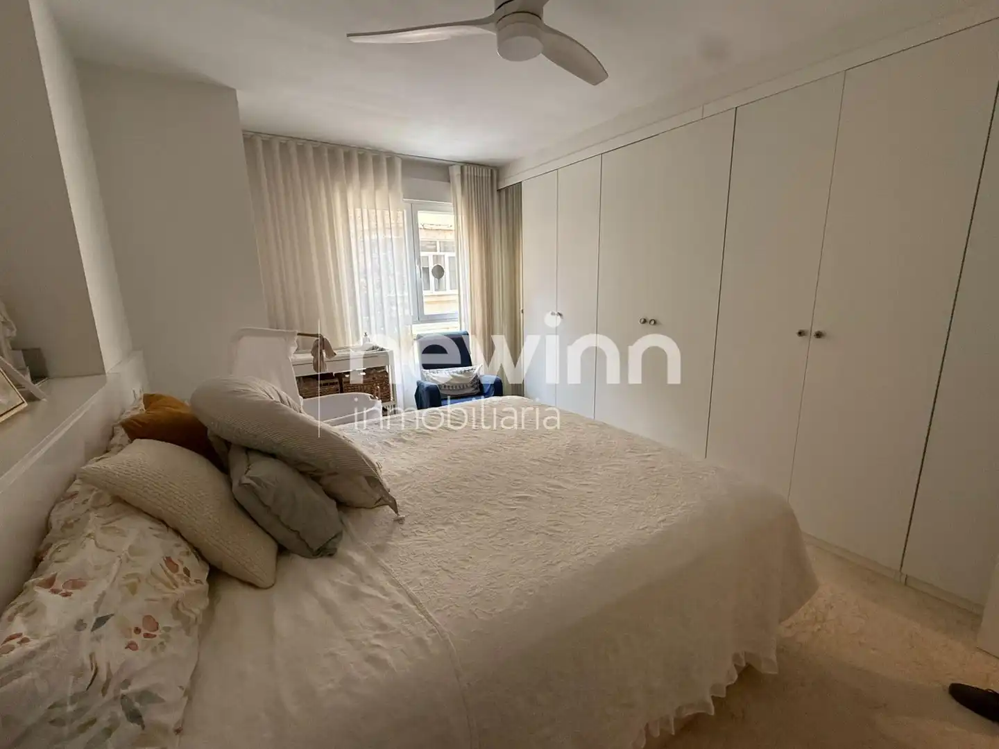 Schlafzimmer von Wohnung zum Verkauf in Córdoba mit Klimaanlage und Heizung