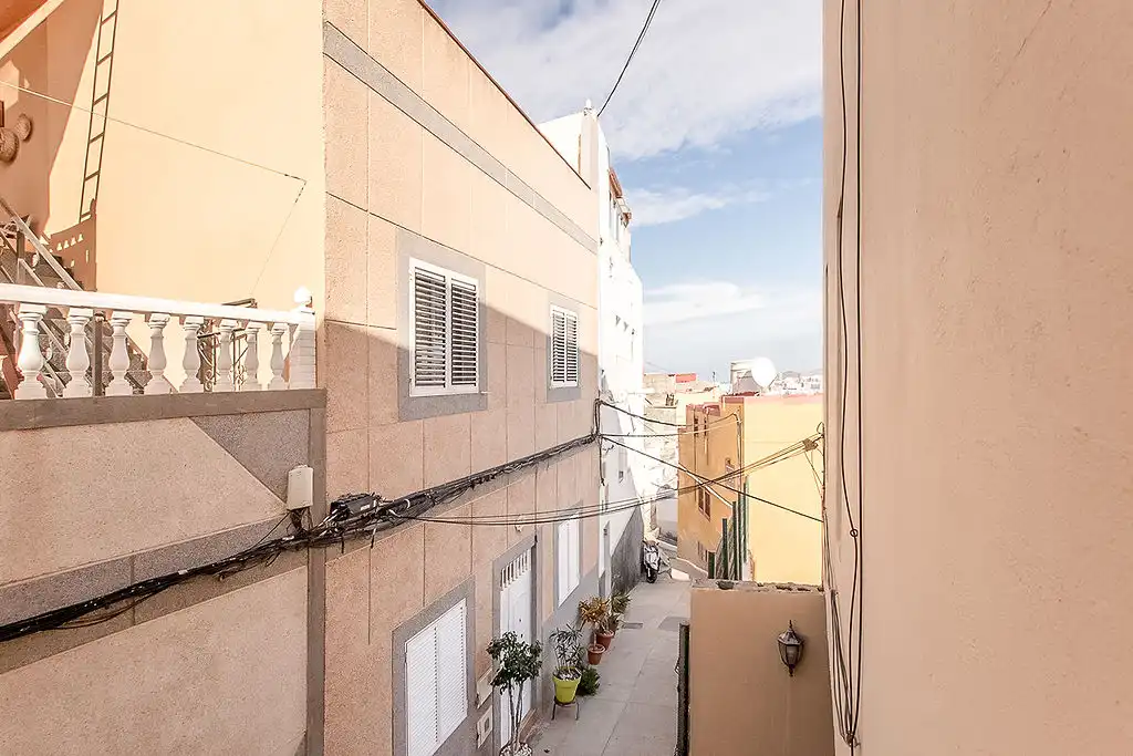 Piso en venta en C/ Gregorio Gutierrez, Miller