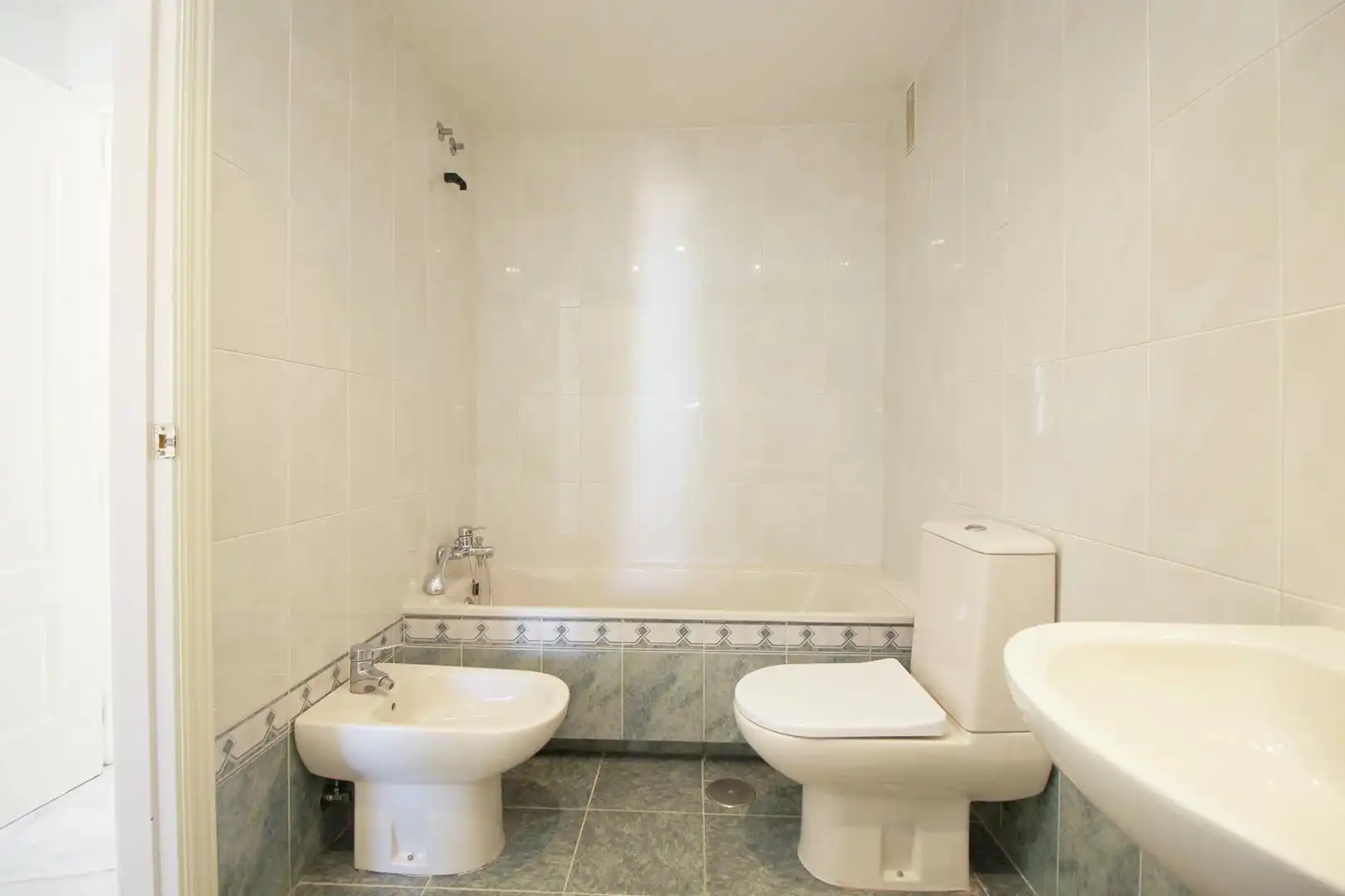 Baño de Piso en venta en Málaga con Aire acondicionado, Calefacción y Terraza