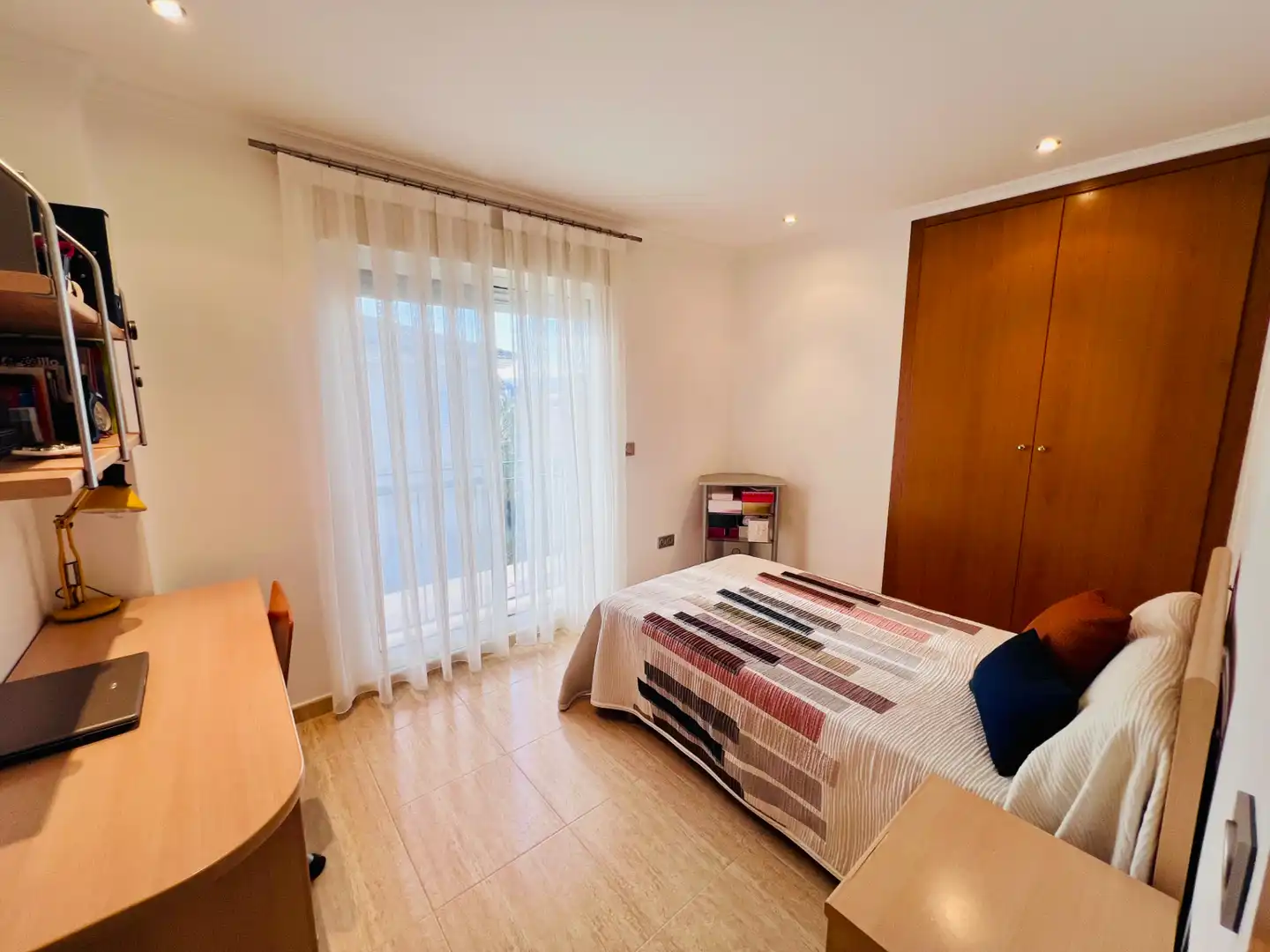 Habitación de Casa o chalet en venta en Petrer con Aire acondicionado, Calefacción y Jardín privado