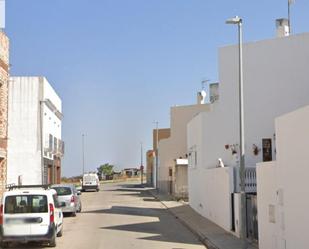 Vista exterior de Casa o xalet en venda en Arahal amb Terrassa