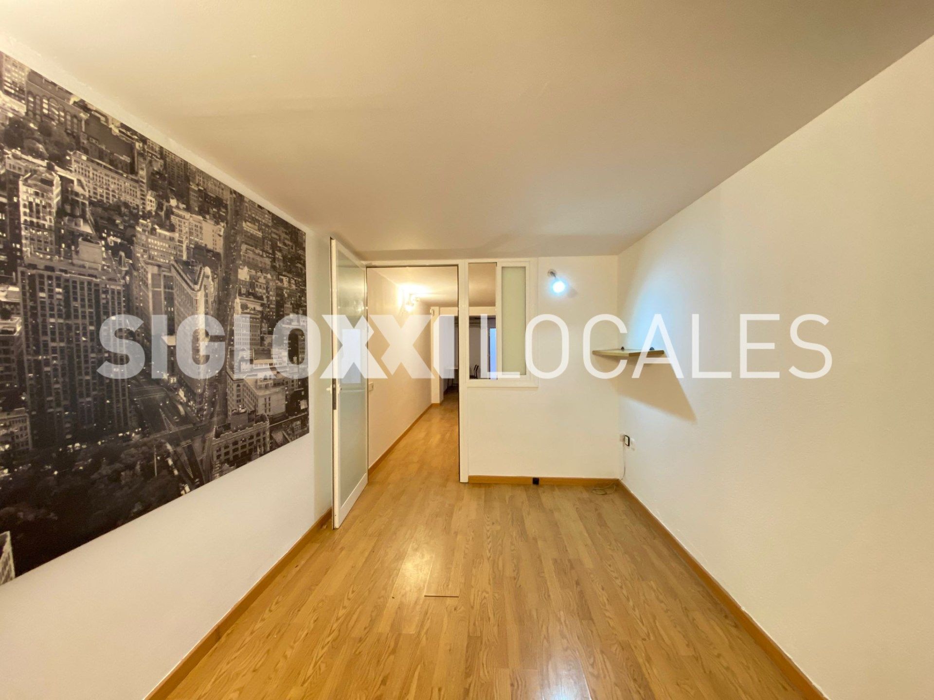 Premises for sale in  Barcelona Capital  with Air Conditioner