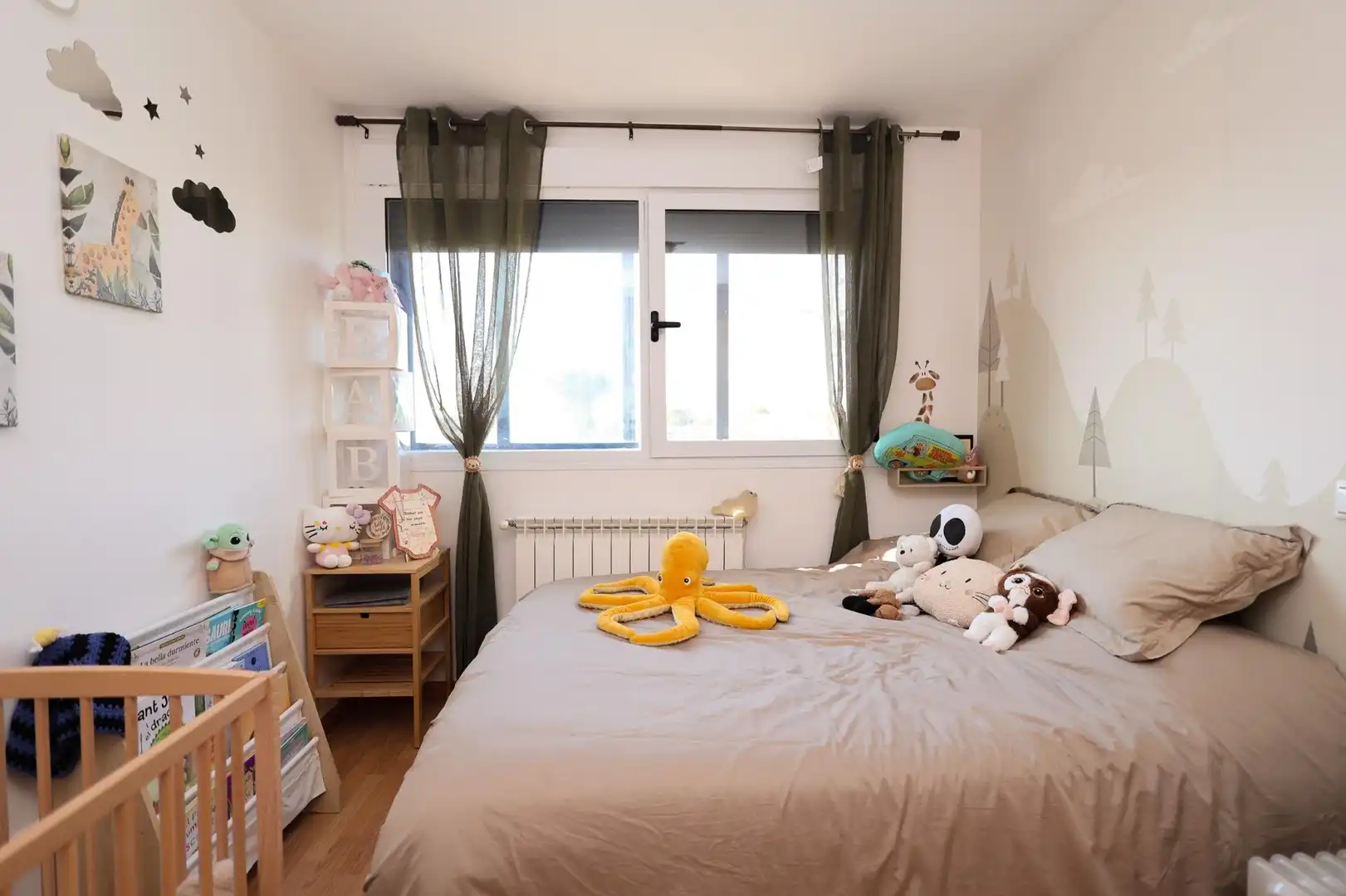 Bedroom of Houses for sale in Yebes  with Heating