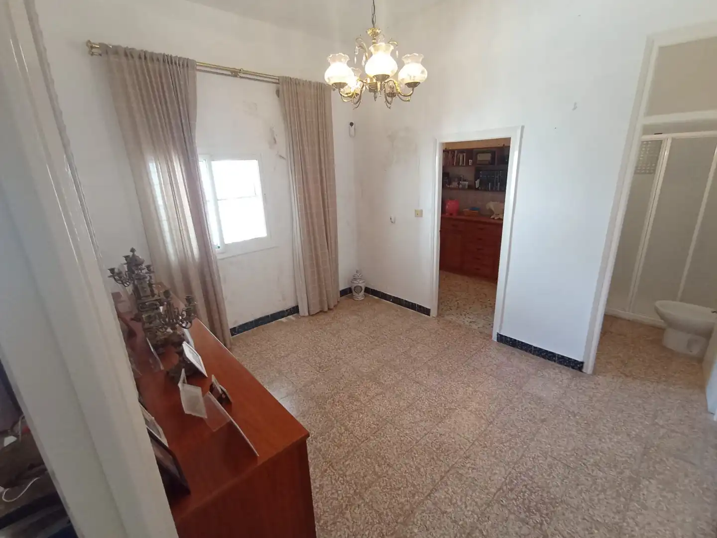 Sala d'estar de Casa o xalet en venda en Chipiona amb Calefacció