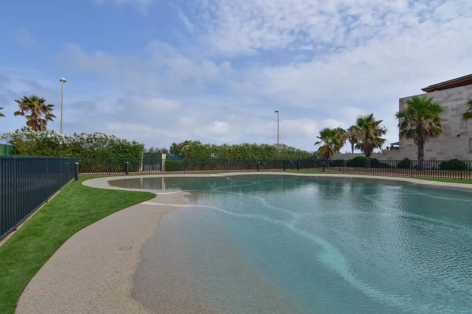Piscina de Apartament de lloguer en El Puig de Santa Maria amb Aire condicionat, Calefacció i Jardí privat