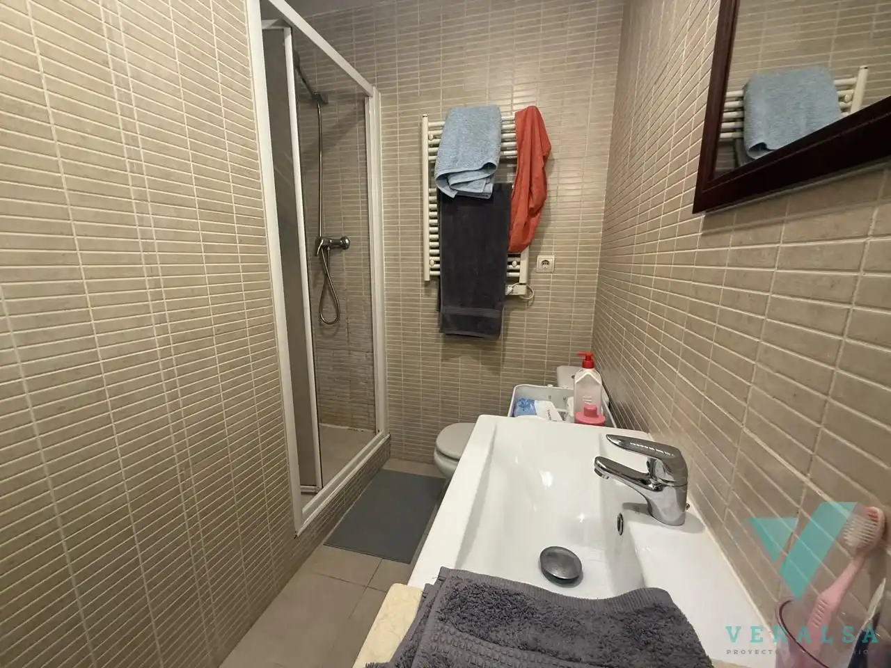 Bany de Loft en venda en San Sebastián de los Reyes amb Aire condicionat
