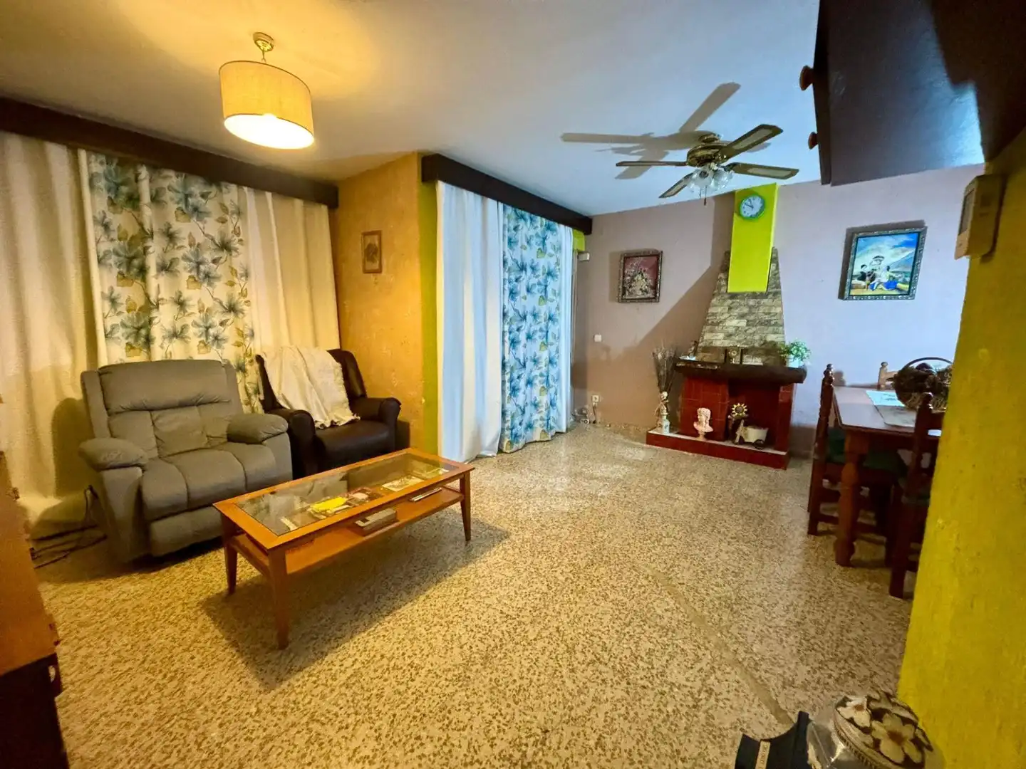 Sala de estar de Casa o chalet en venta en Algeciras con Jardín privado, Terraza y Balcón