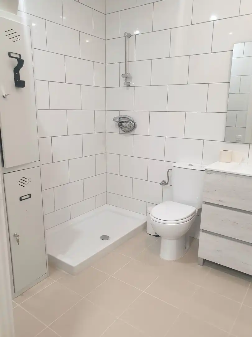 Local en venta en Carrer de la Pubilla Casas, Can Vidalet