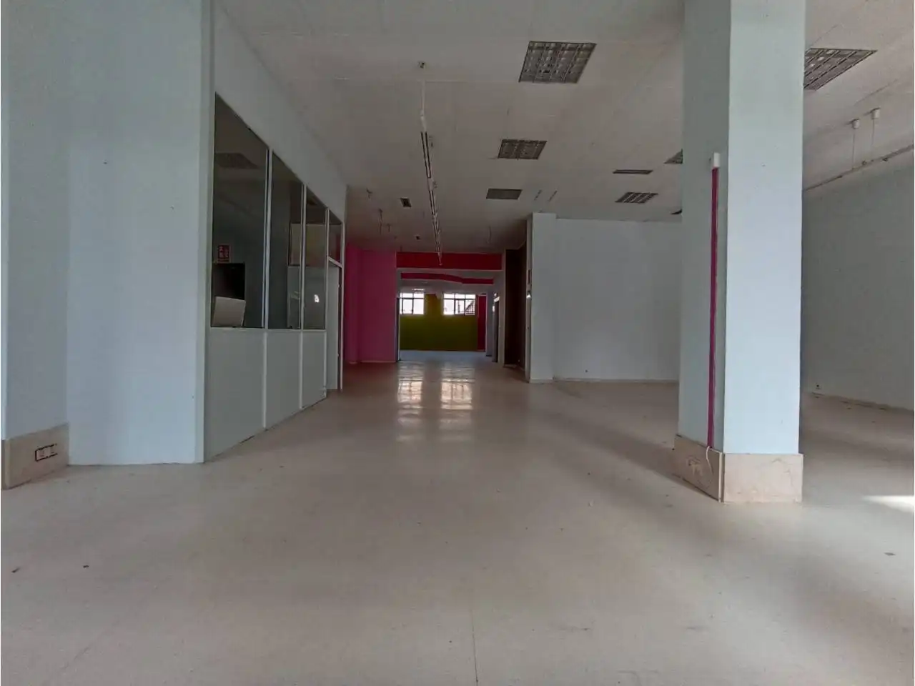 Business premises for sale in Calle Legión Española, imagen 23