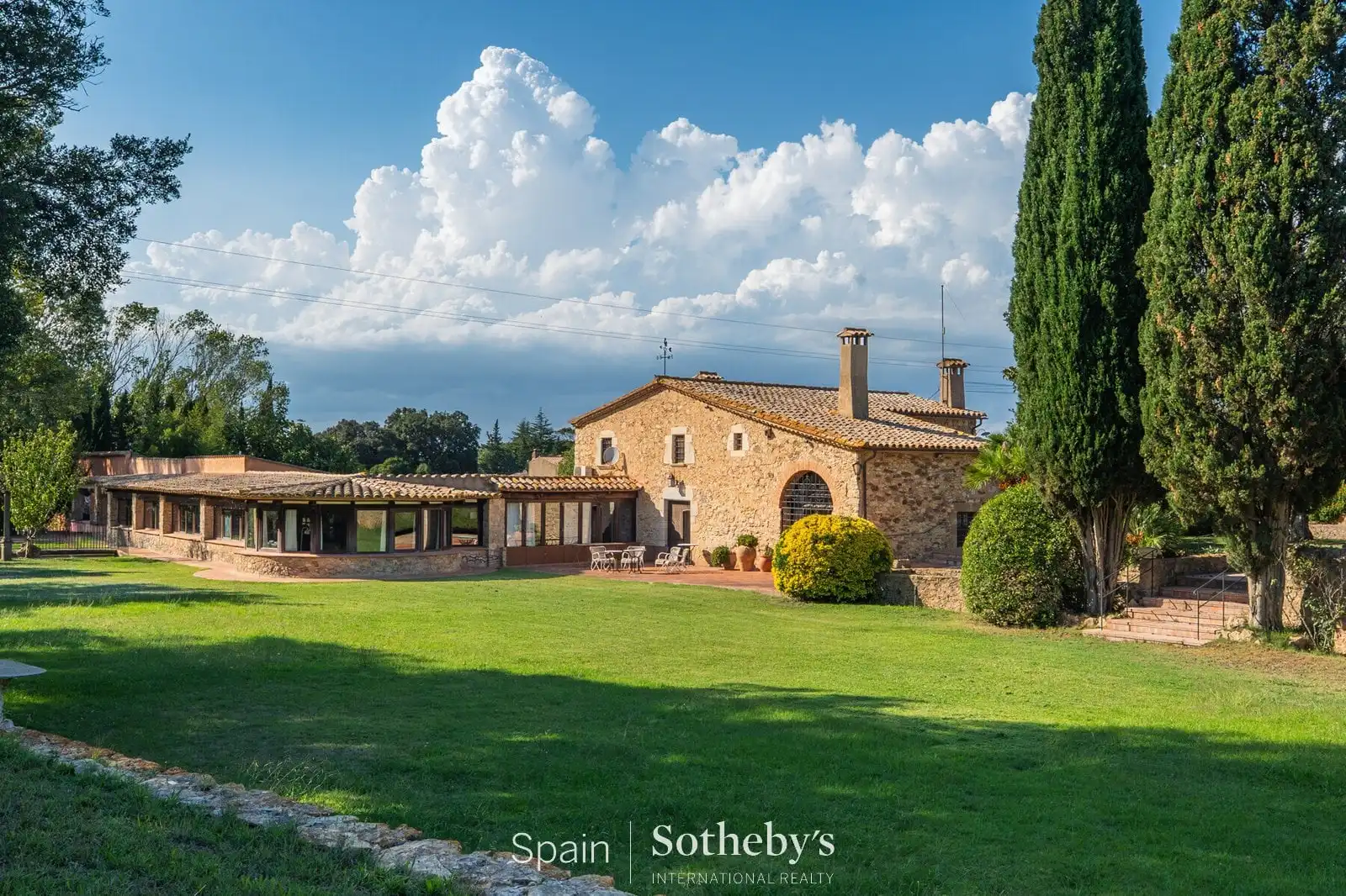 Casa con piscina en venta en Camí de Can Pipes