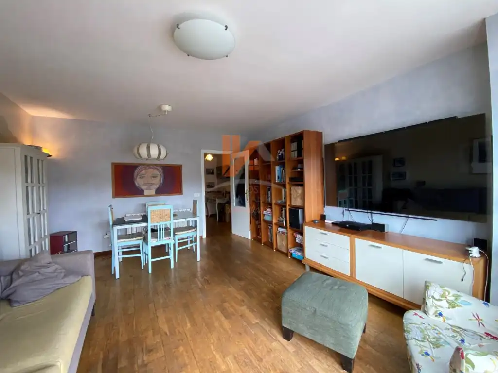 Sala de estar de Piso en venta en Santiago de Compostela  con Horno