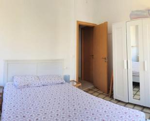 Bedroom of Apartment to share in  Barcelona Capital  with Balcony