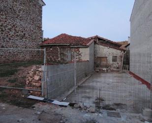 Vista exterior de Residencial en venda en Riocavado de la Sierra