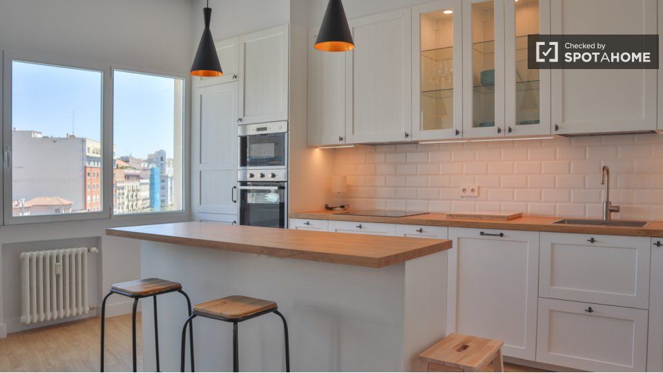 Flat to rent in Cuatro Caminos - Azca