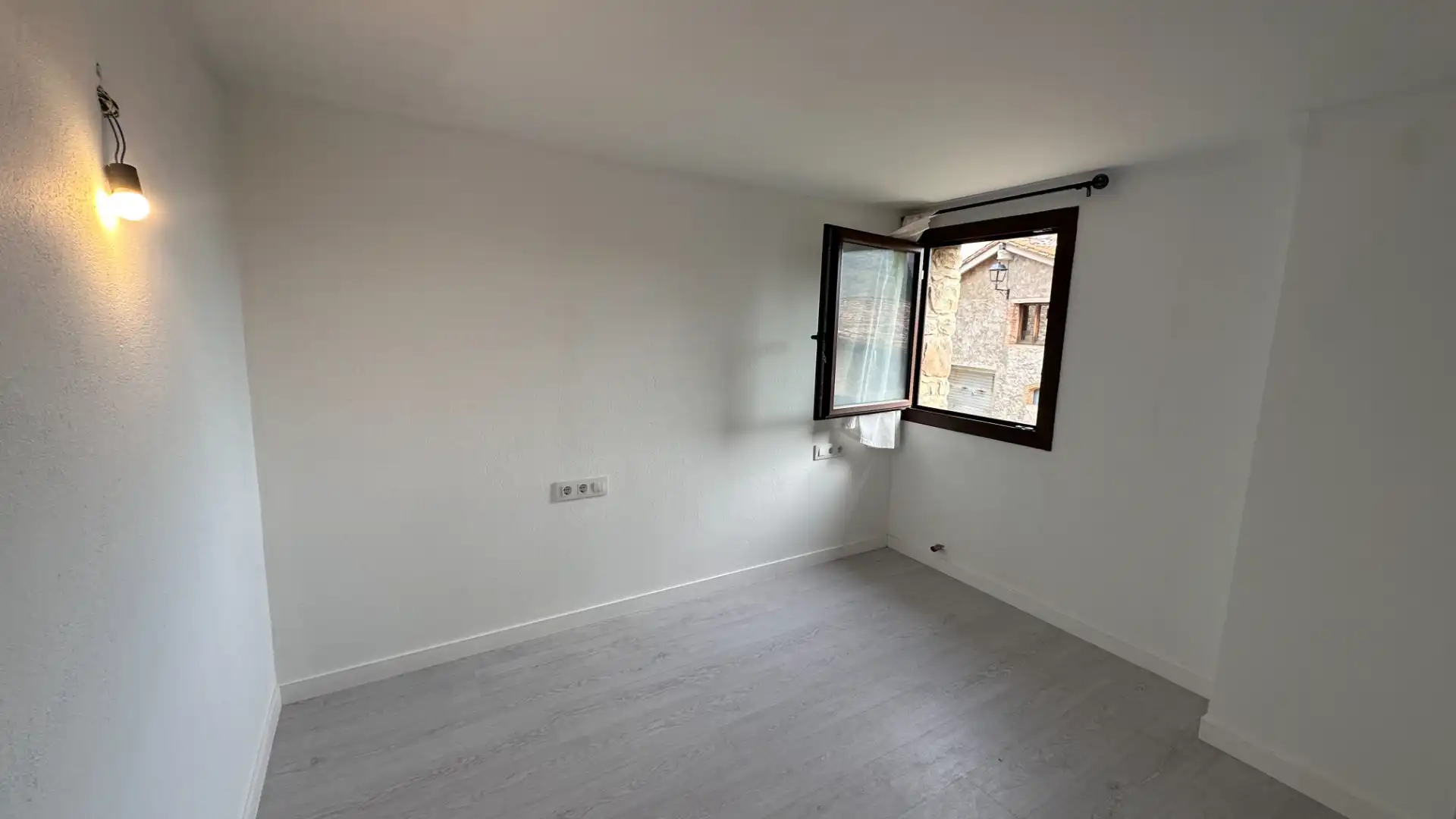 Bedroom of Houses for sale in La Vall de Bianya  with Heating, Private garden and Parquet flooring